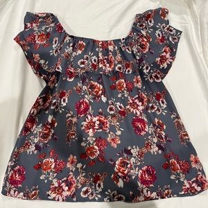 Cute gray floral ruffle top back opens size lg